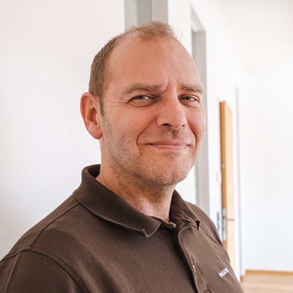 Dipl.-Betriebsw. (FH) Daniel Paeschke - Head of E-Commerce at Hechenbichler GmbH.