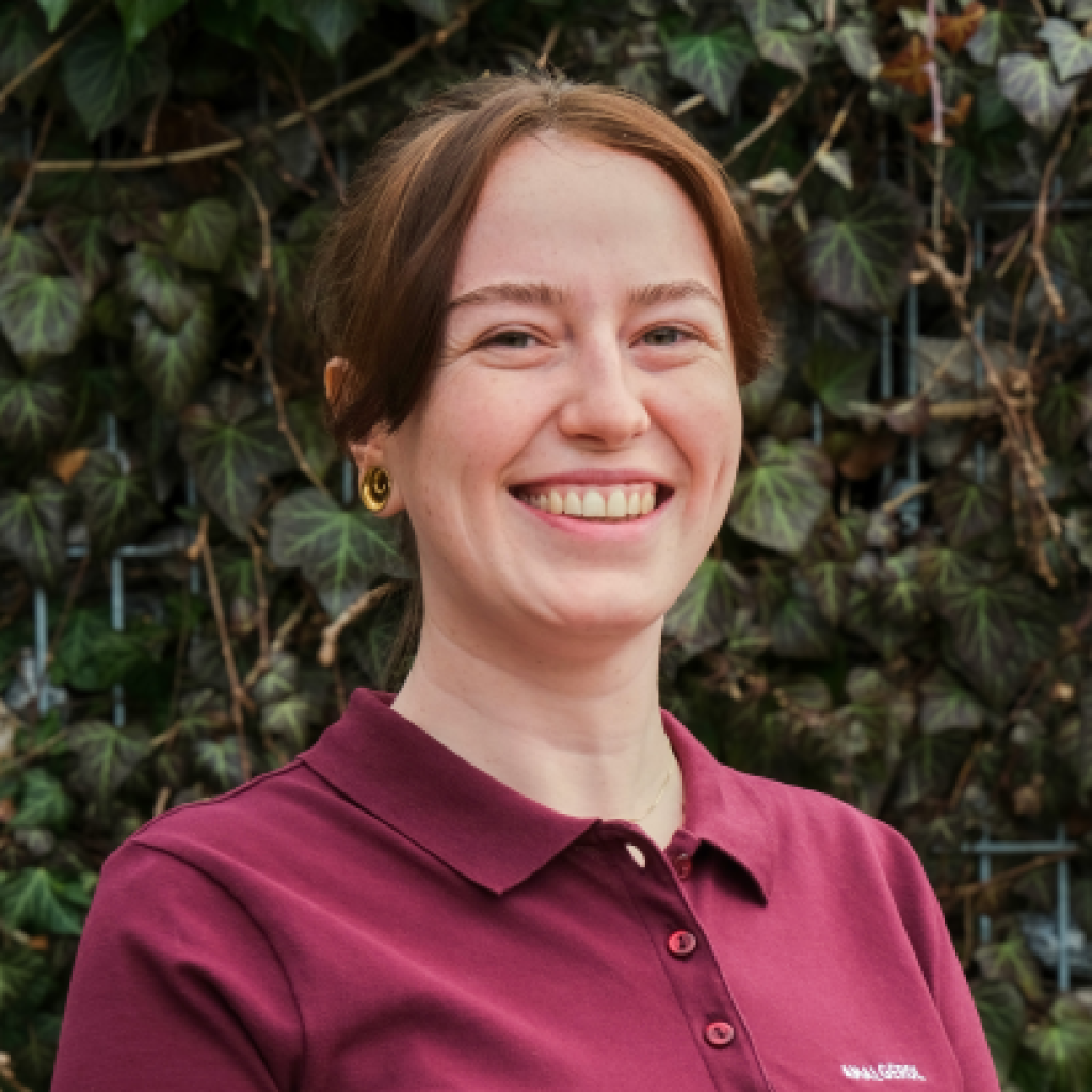 Julia Heuschneider - Junior Production & Logistics Expert at Hechenbichler GmbH.